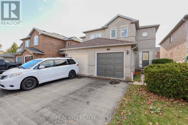 6416 Hampden Woods Rd in Mississauga, ON - Building Photo - Building Photo