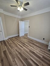46 Kelly Pky, Unit 205 in Bayonne, NJ - Foto de edificio - Building Photo
