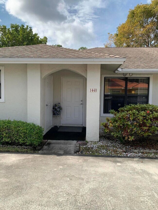 1448 Hawthorne Pl in Wellington, FL - Building Photo - Building Photo