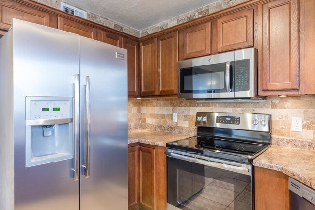 property at 56 E Resaca Dr