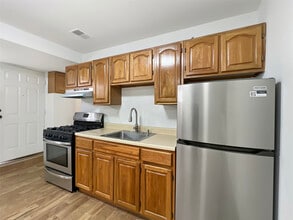 32 Kelly Blvd, Unit #1 in Staten Island, NY - Building Photo - Building Photo