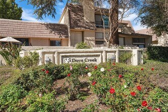 6121 Shoup Ave, Unit 13 in Woodland Hills, CA - Building Photo - Building Photo