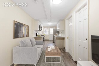 32-84-84 46th St in Queens, NY - Building Photo - Building Photo