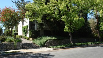 276 Alpine St in Pasadena, CA - Building Photo