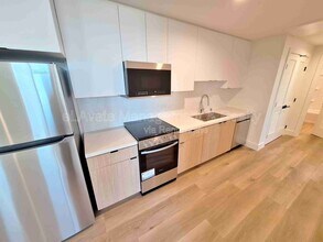 16136 Devonshire St in Los Angeles, CA - Building Photo - Building Photo