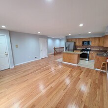 5206 Cottage Ave, Unit 1 in North Bergen, NJ - Building Photo - Building Photo