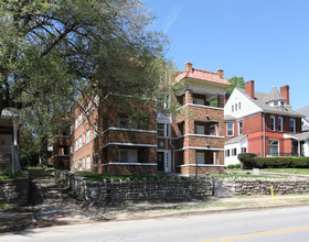 Benton Apartments in Kansas City, MO - Building Photo - Building Photo