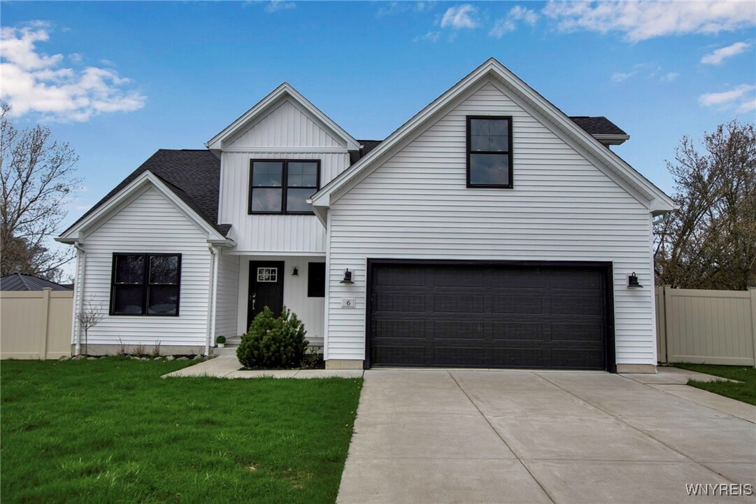 6 Rolling Woods Ln in Buffalo, NY - Building Photo