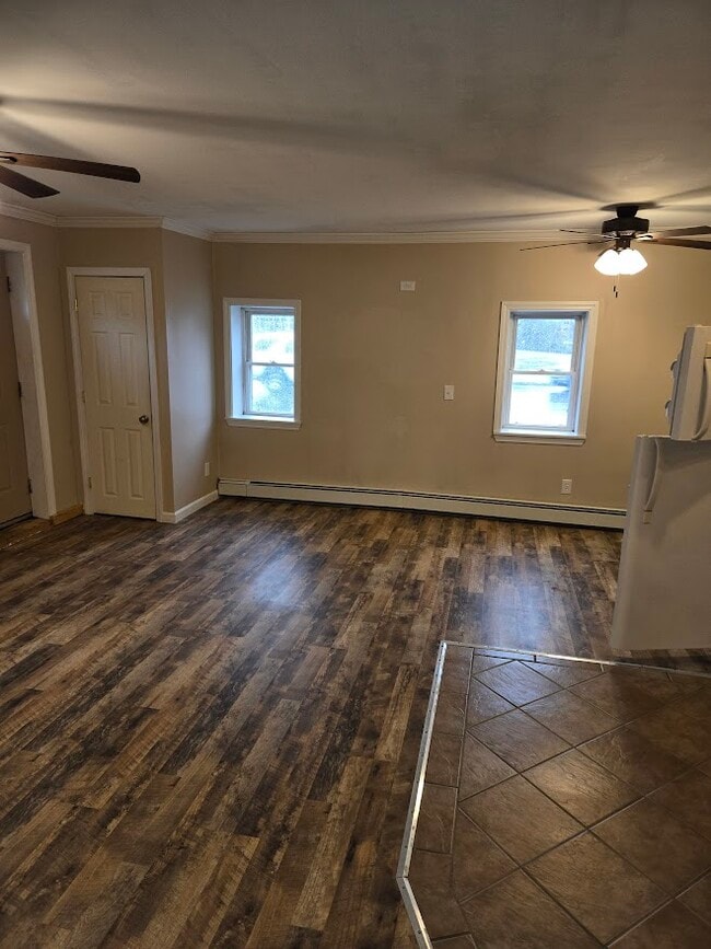 84 S Main St, Unit A in Brewer, ME - Foto de edificio - Building Photo