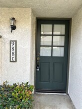 988 W Arrow Hwy in Upland, CA - Building Photo - Building Photo