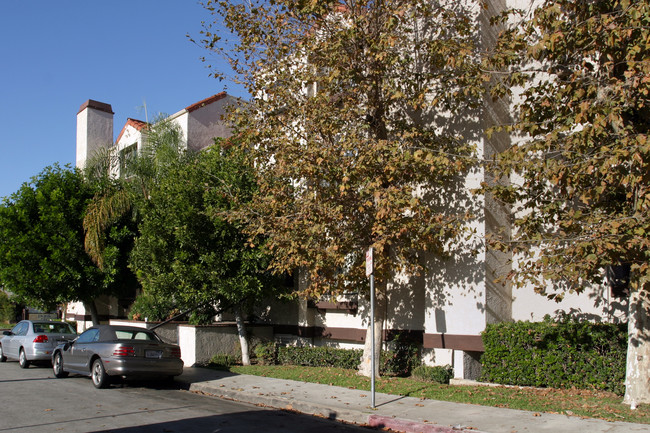 Park Plaza Apartments in Long Beach, CA - Building Photo - Building Photo