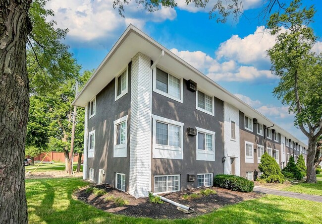 property at 808 Riverview Dr