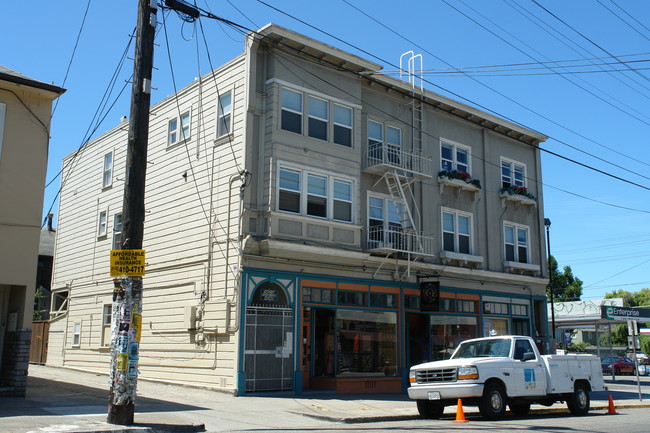 2110 Ashby Ave in Berkeley, CA - Building Photo - Building Photo