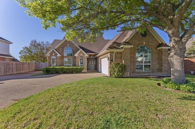 property at 604 San Clemente Dr