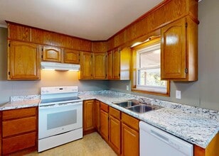 616 E Barton Ridge Rd in Greeneville, TN - Building Photo - Building Photo