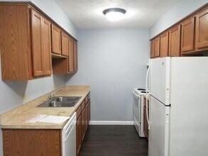 8620 N 31st St in Omaha, NE - Building Photo - Building Photo