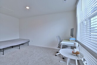 332 Summit Cir in Lombard, IL - Building Photo - Building Photo