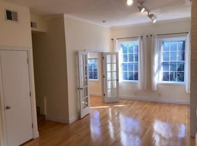 property at 53 Garden St
