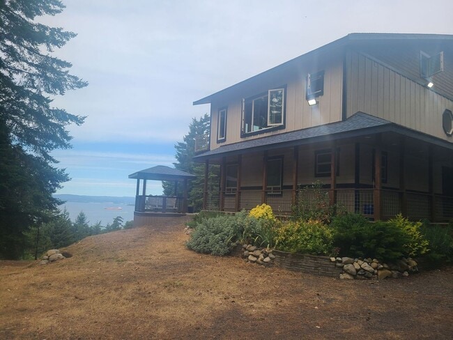 property at 261 Foxwood Ln