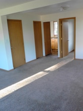 324 6th Ave SW in Valley City, ND - Foto de edificio - Building Photo