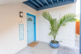 127 E Atol St in South Padre Island, TX - Building Photo - Building Photo