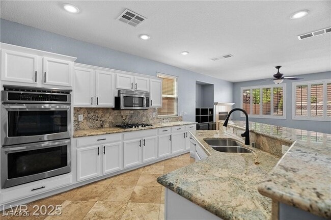 10281 Wolves Den Ln in Las Vegas, NV - Building Photo - Building Photo