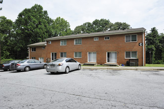 King Lake Townhomes in Atlanta, GA - Foto de edificio - Building Photo