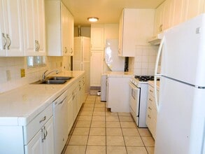 4186 E Ashlan Ave in Fresno, CA - Building Photo - Building Photo