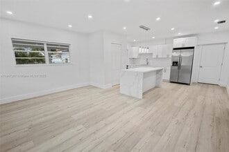 18401 NW 42nd Ct in Miami Gardens, FL - Building Photo - Building Photo