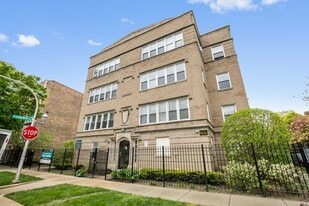 1611 W Juneway Terrace in Chicago, IL - Building Photo