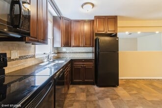 392 King St in Chappaqua, NY - Building Photo - Building Photo
