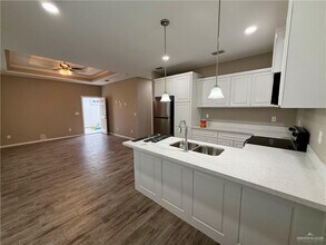 1401 Beverly Ave in Progreso Lakes, TX - Building Photo - Building Photo