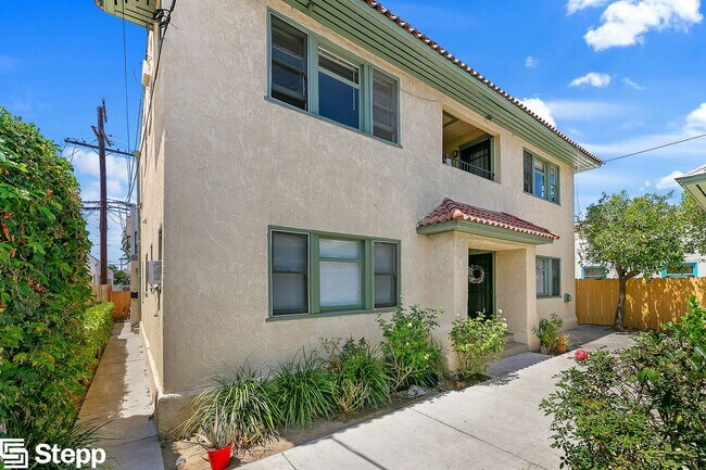 441 Dawson Ave in Long Beach, CA - Building Photo - Building Photo