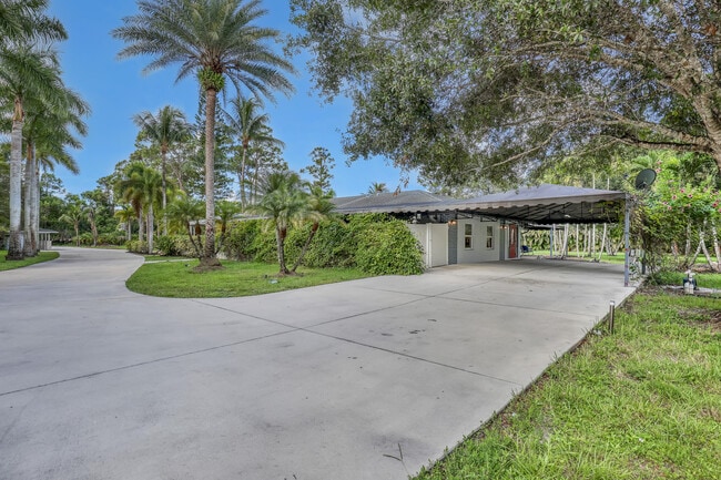 10780 Anderson Ln in Wellington, FL - Building Photo - Building Photo