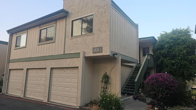 2939 Cowley Way in San Diego, CA - Building Photo - Building Photo