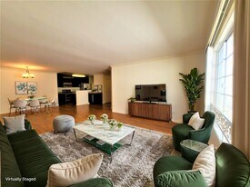 Bentley Ave. Apartments in Los Angeles, CA - Building Photo