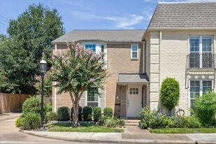 671 N Post Oak Ln in Houston, TX - Building Photo
