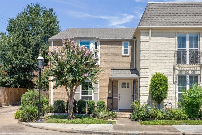 property at 671 N Post Oak Ln