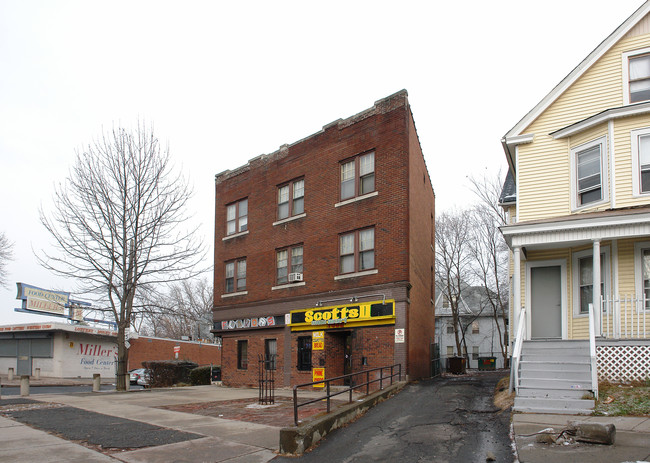 1468-1470 Albany Ave in Hartford, CT - Building Photo - Building Photo