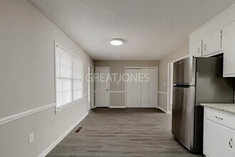 3175 Wells Pl in Macon, GA - Building Photo - Building Photo
