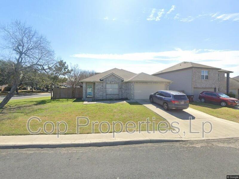 8139 Maple Meadow Dr in Converse, TX - Building Photo