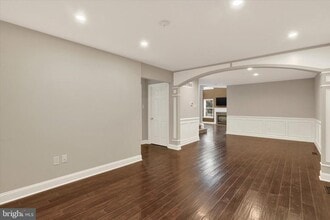 102 Julian Dr E in Warminster, PA - Building Photo - Building Photo