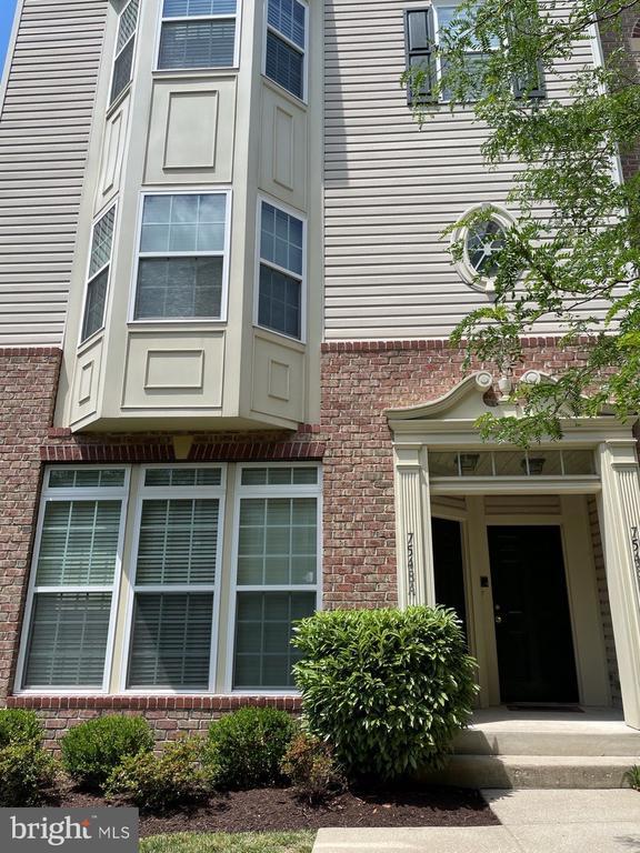 property at 7548 Stoney Run Dr