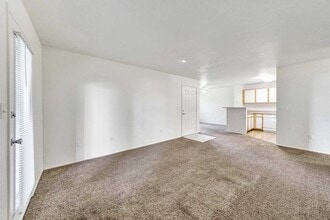 Hampton Ridge Apartments in Tigard, OR - Building Photo - Building Photo