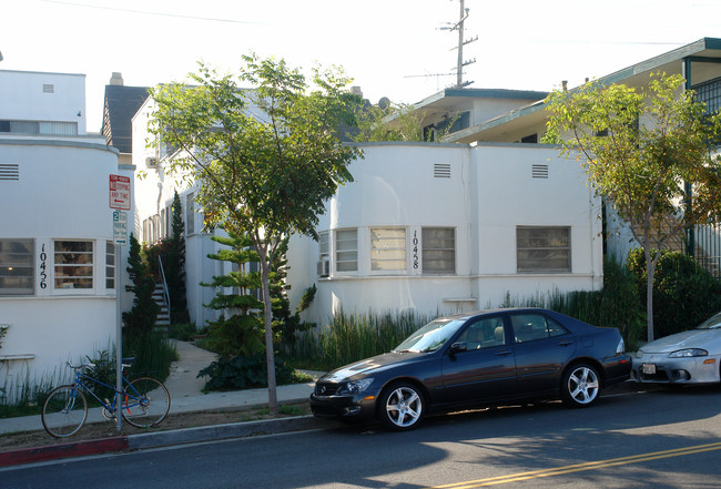 10456-10458 Santa Monica Blvd in Los Angeles, CA - Building Photo - Building Photo