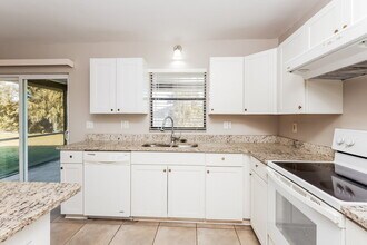 139 SE 19th Ln in Cape Coral, FL - Building Photo - Building Photo