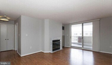 1230 23rd St NW, Unit 818 in Washington, DC - Building Photo - Building Photo