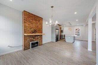 5551 Columbo St, Unit 2 in Pittsburgh, PA - Building Photo - Building Photo
