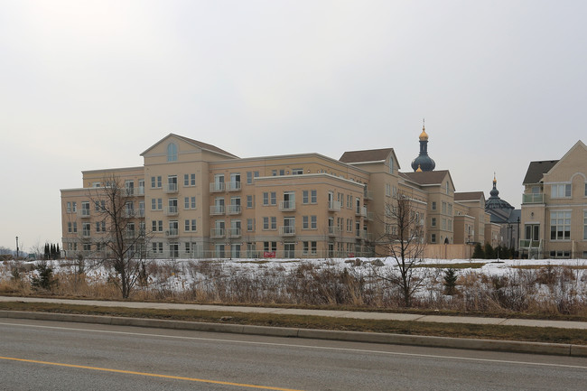 Garden Court in Markham, ON - Building Photo - Building Photo