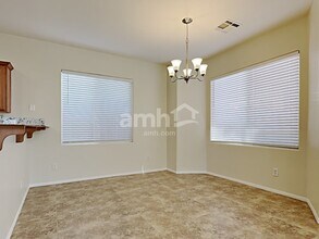 8920 Cambridge Glen Ct in Las Vegas, NV - Building Photo - Building Photo